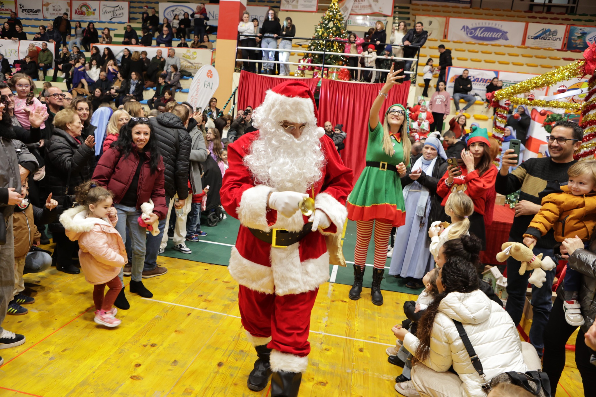 Babbo Natale incontra le famiglie